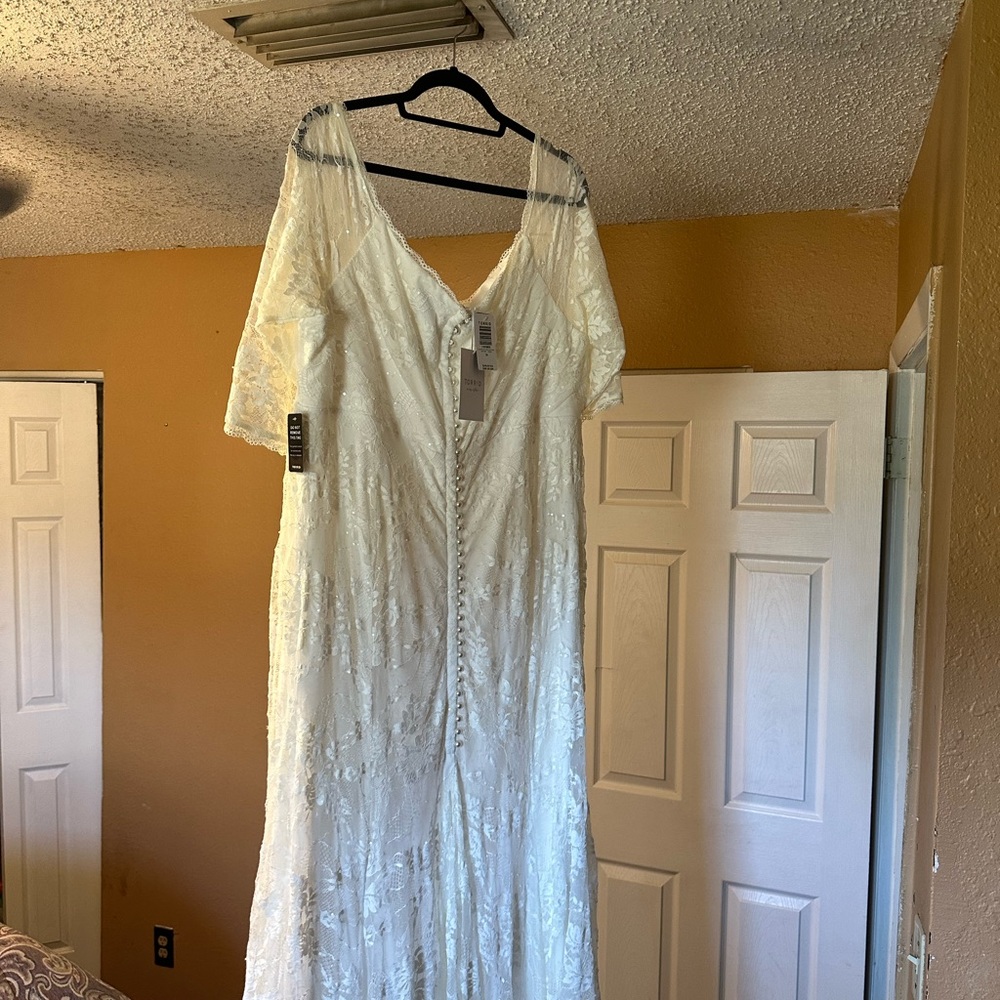 Beautiful white wedding dress brand new with tags